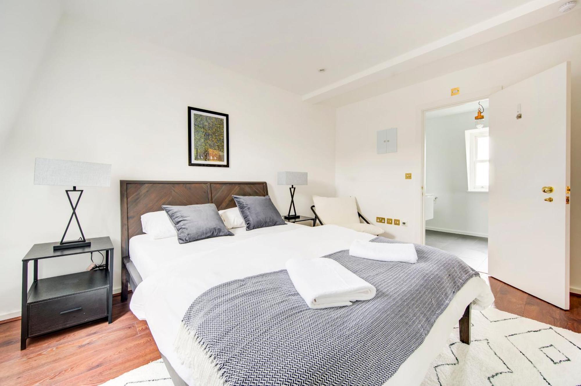 Luxury 3 Bedroom Prime Marylebone Apartment 런던 외부 사진